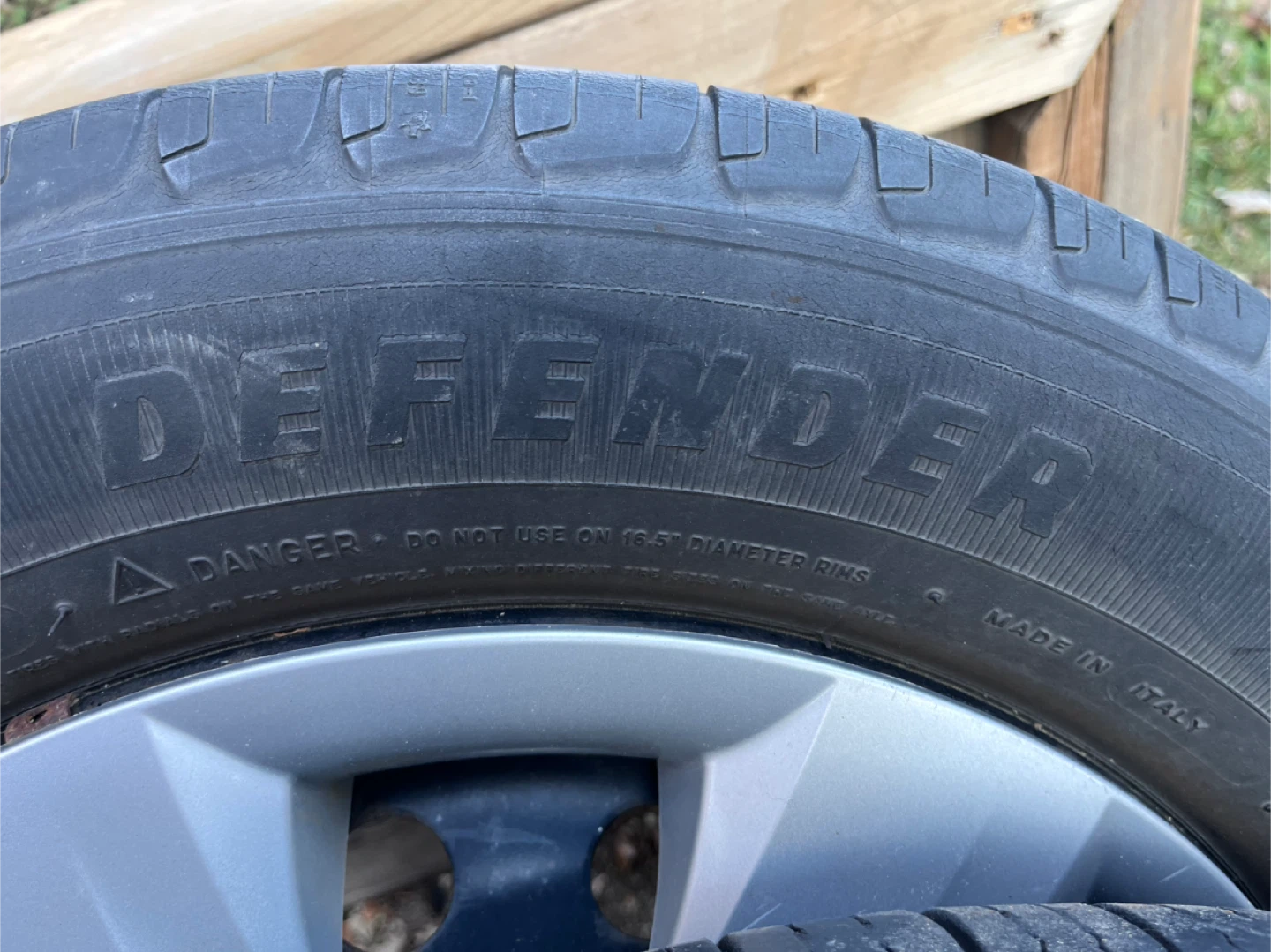Michelin Defender 215/60R16 Tires on Toyota Rims - photo 3