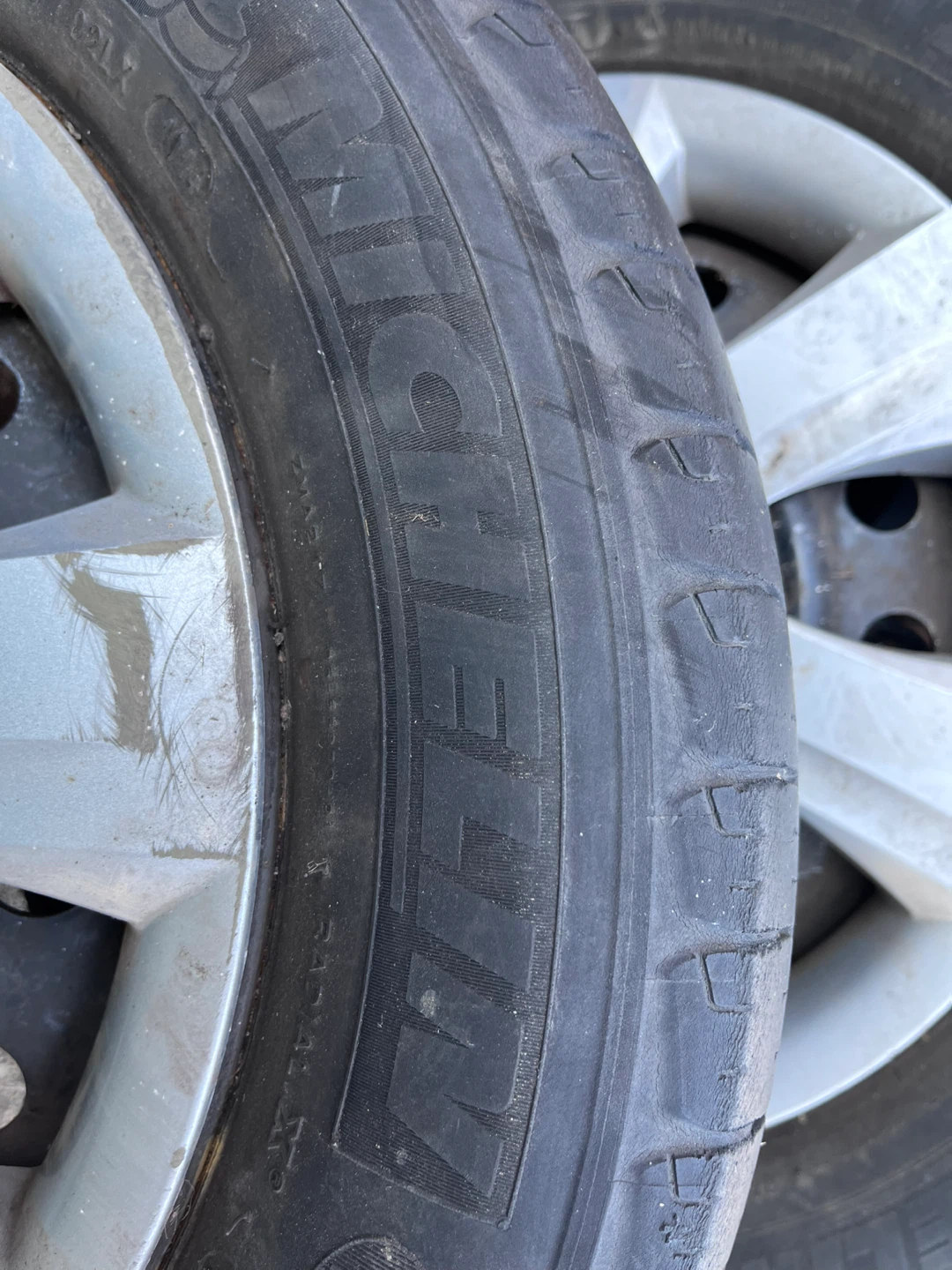 Michelin Defender 215/60R16 Tires on Toyota Rims - photo 5