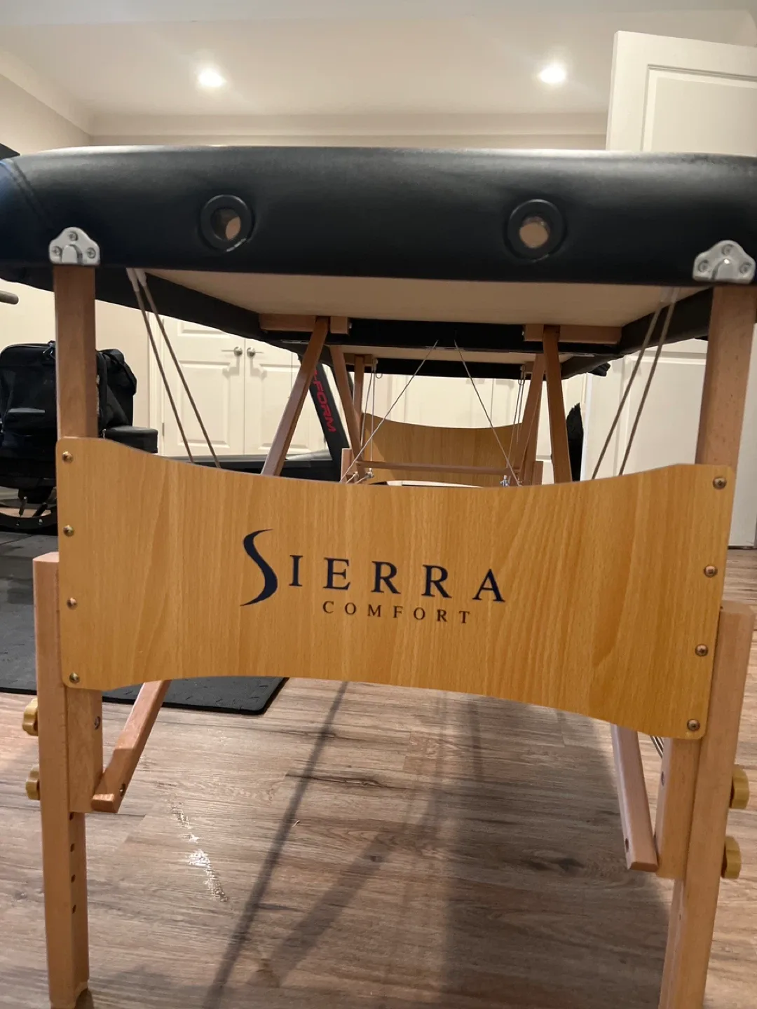 Foldable Massage Table