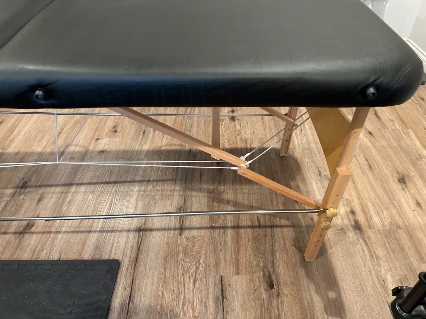 Foldable Massage Table image indicator(6)