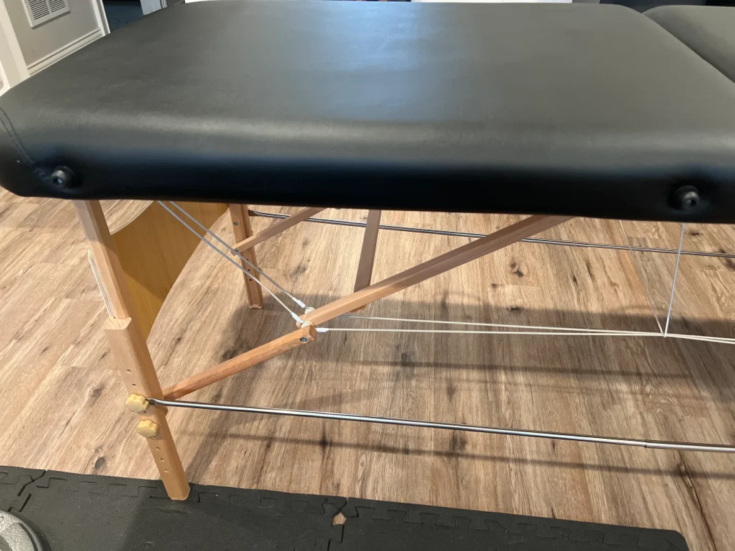 Foldable Massage Table image indicator(5)