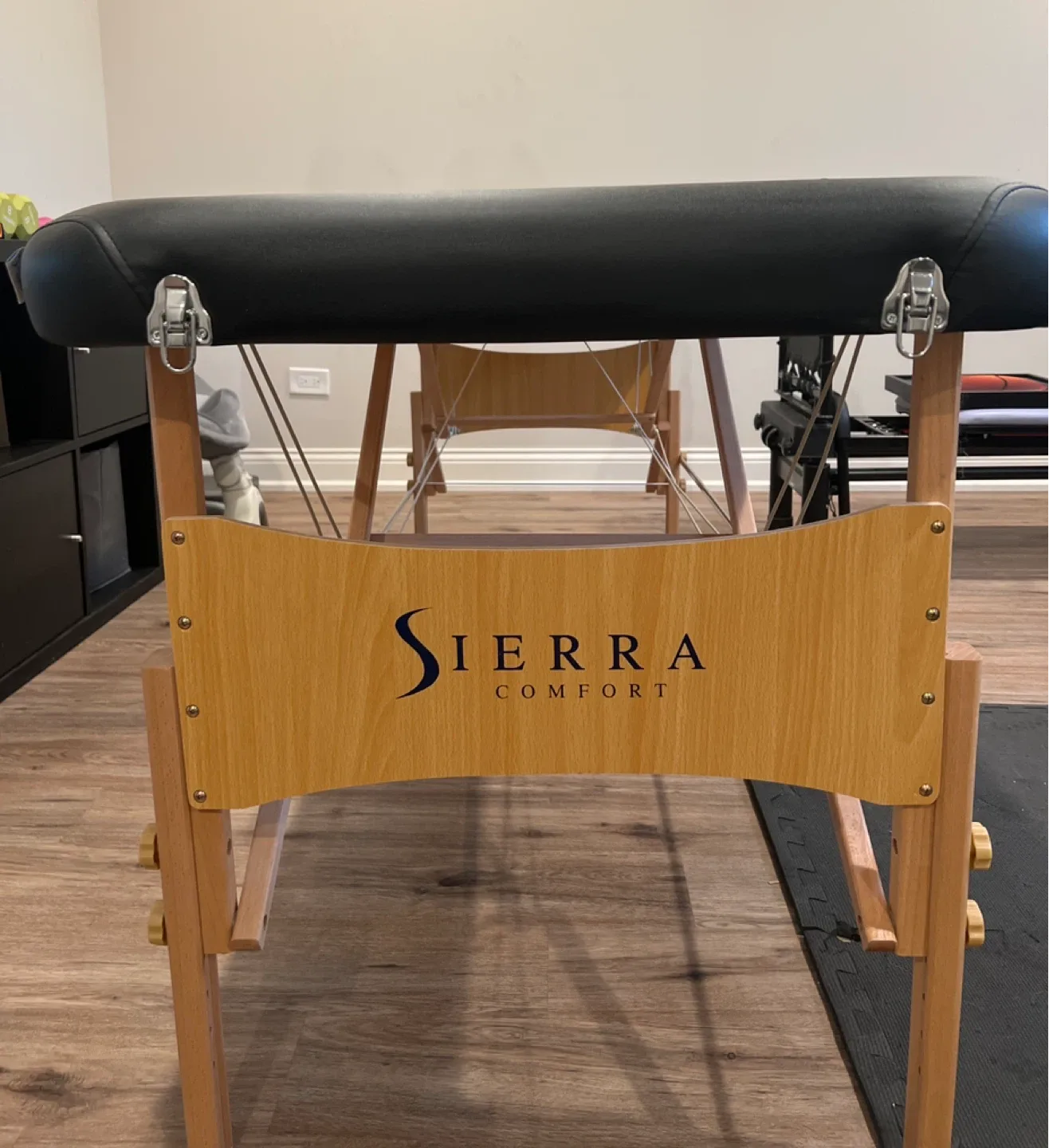 Foldable Massage Table image indicator(2)