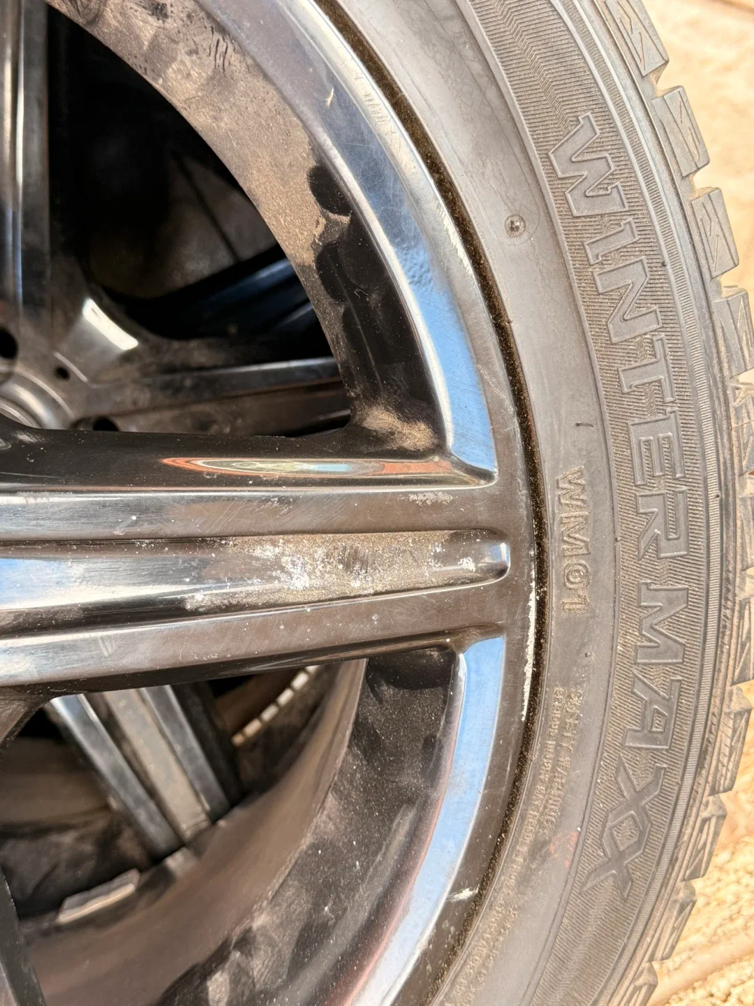 Mercedes-Benz S Class Winter Tires 245/45R18 image indicator(3)