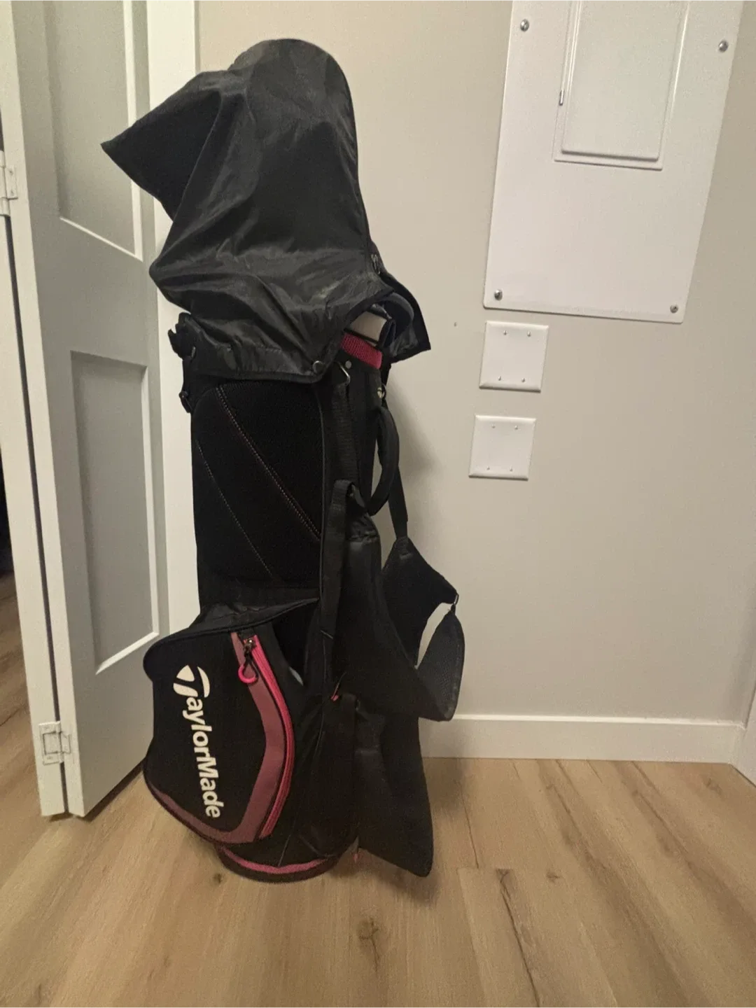 TaylorMade Golf Bag - Black & Pink