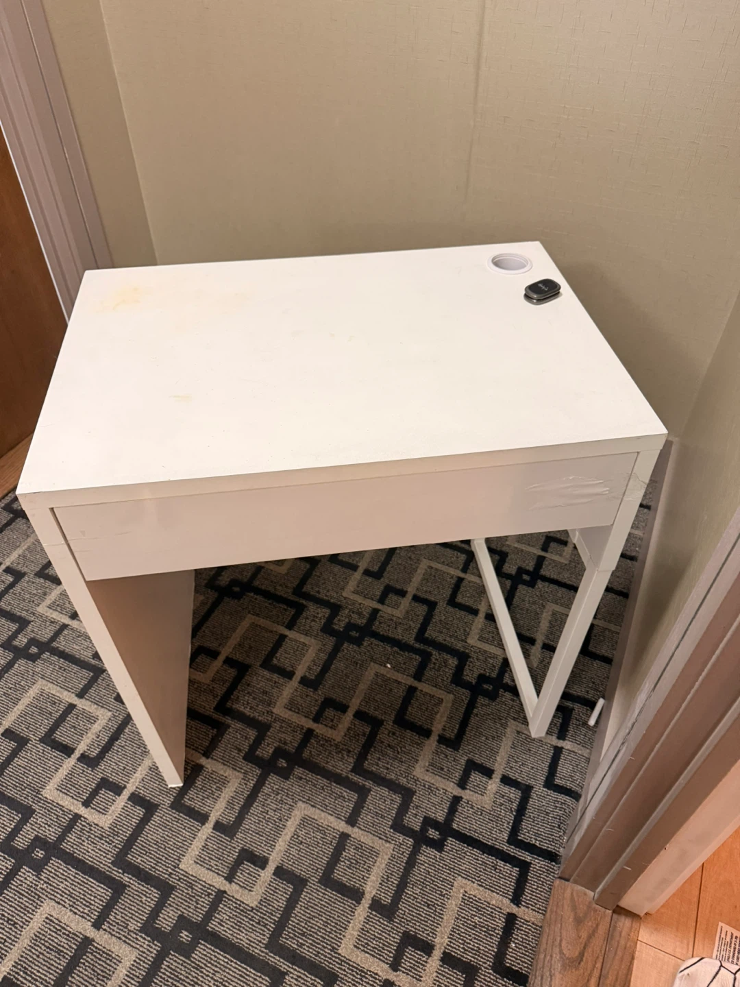 IKEA Micke White Desk