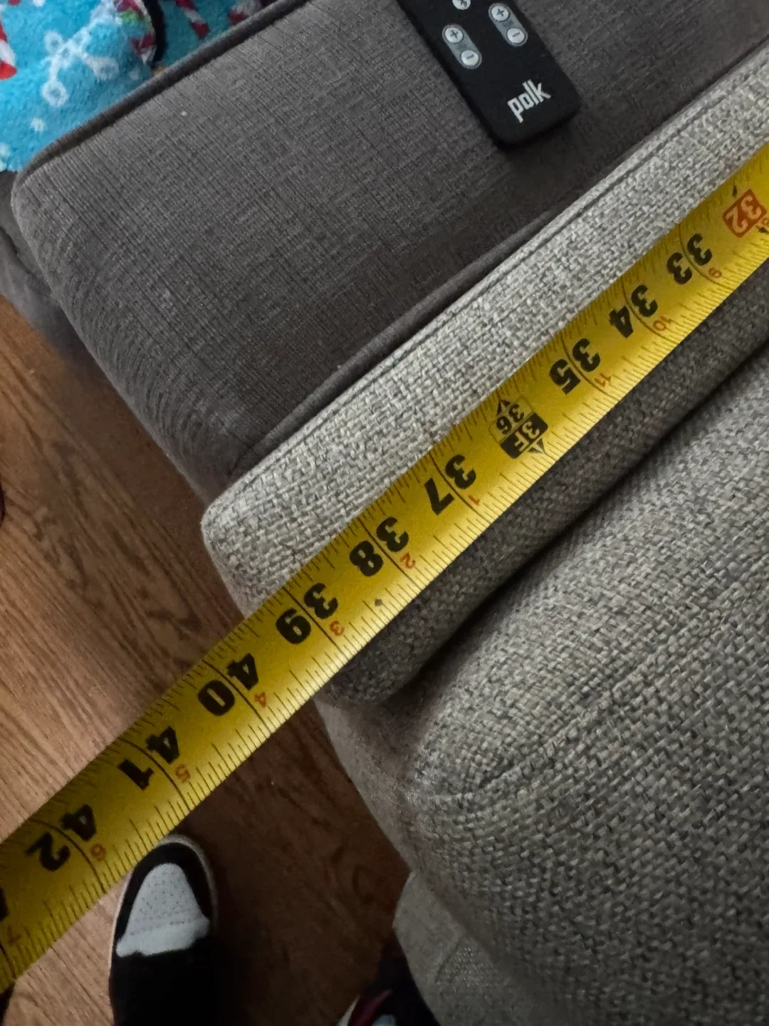 Gray Sofa - 91x42 inches image indicator(4)