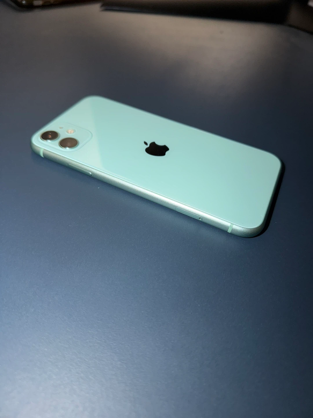 iPhone 11 128GB Unlocked - photo 4