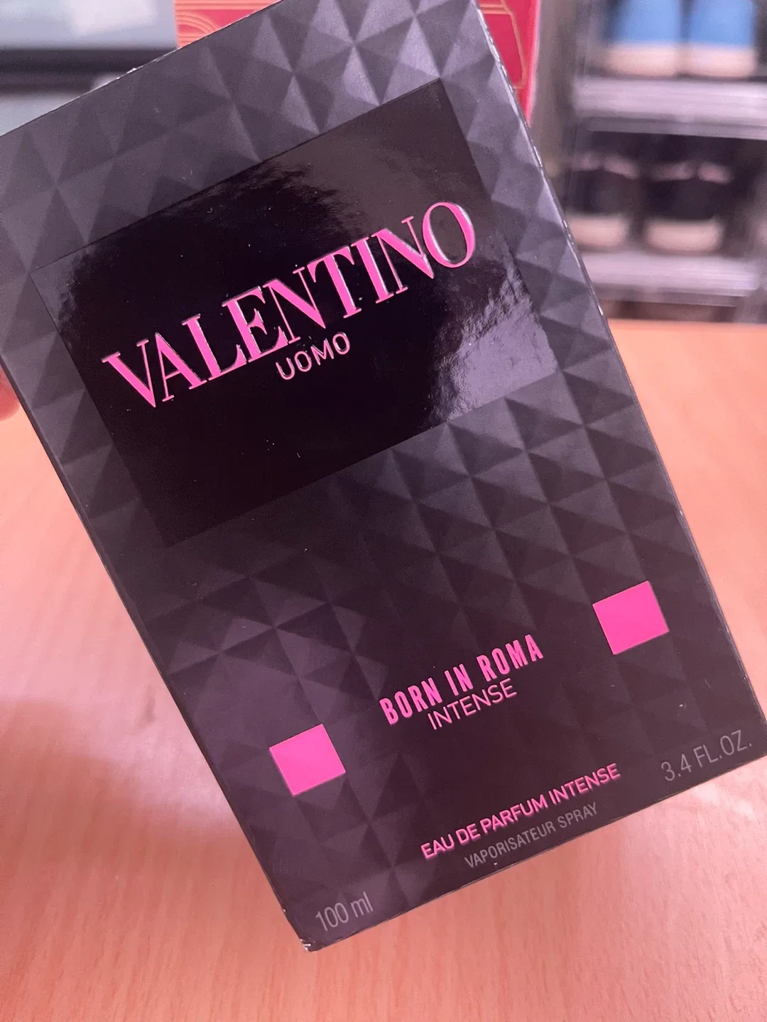 Valentino Uomo Born In Roma Intense 3.4 fl oz image indicator(3)