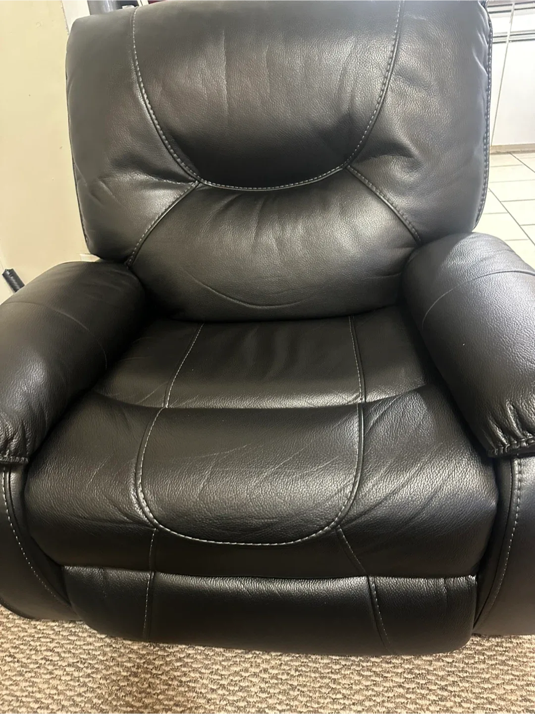 Black Leather Recliner Chair image indicator(3)