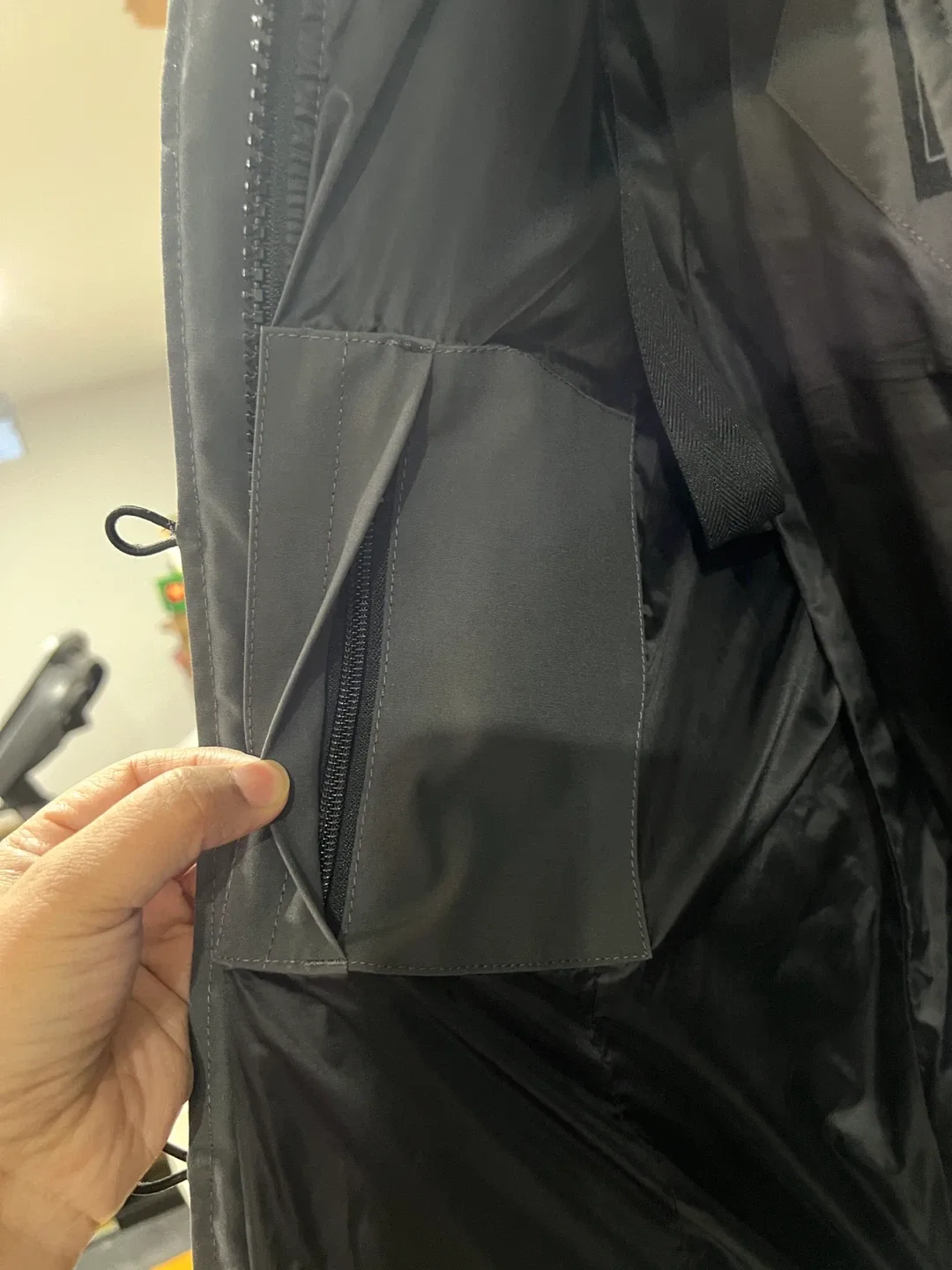 Canada Goose Shelburne Parka Heritage image indicator(7)