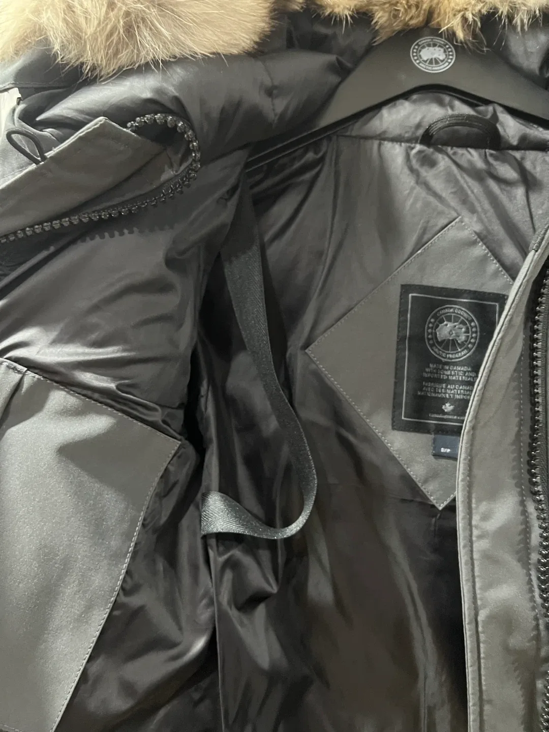 Canada Goose Shelburne Parka Heritage image indicator(9)
