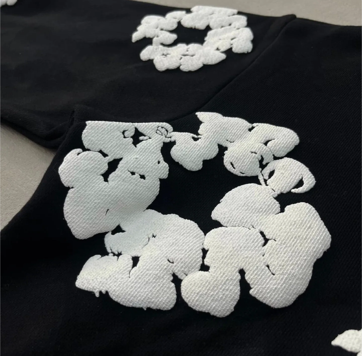 Denim Tears Black Cotton Hoodie Size Small image indicator(2)