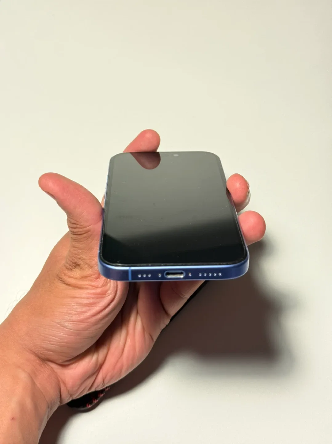 iPhone 16 - Ultramarine Blue image indicator(7)