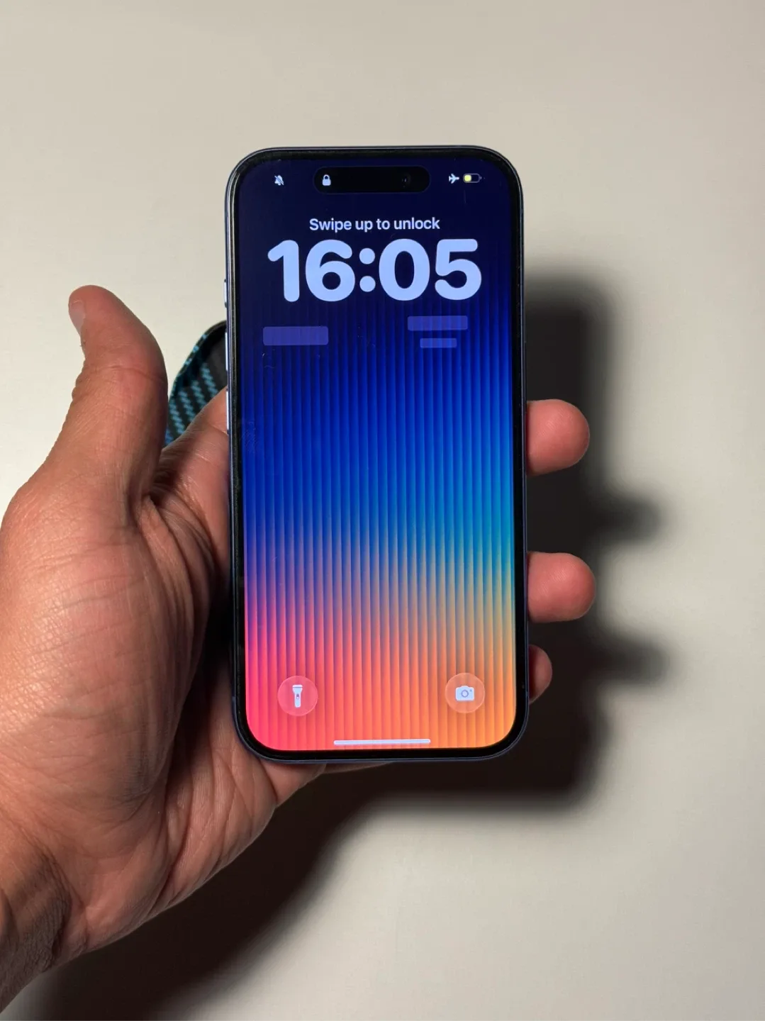 iPhone 16 - Ultramarine Blue image indicator(8)