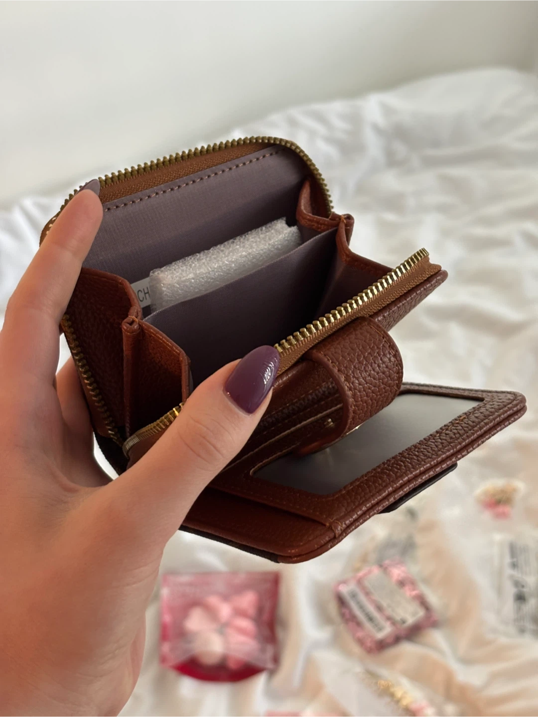 Small Wallet with Gold Logo 💅 - photo 3