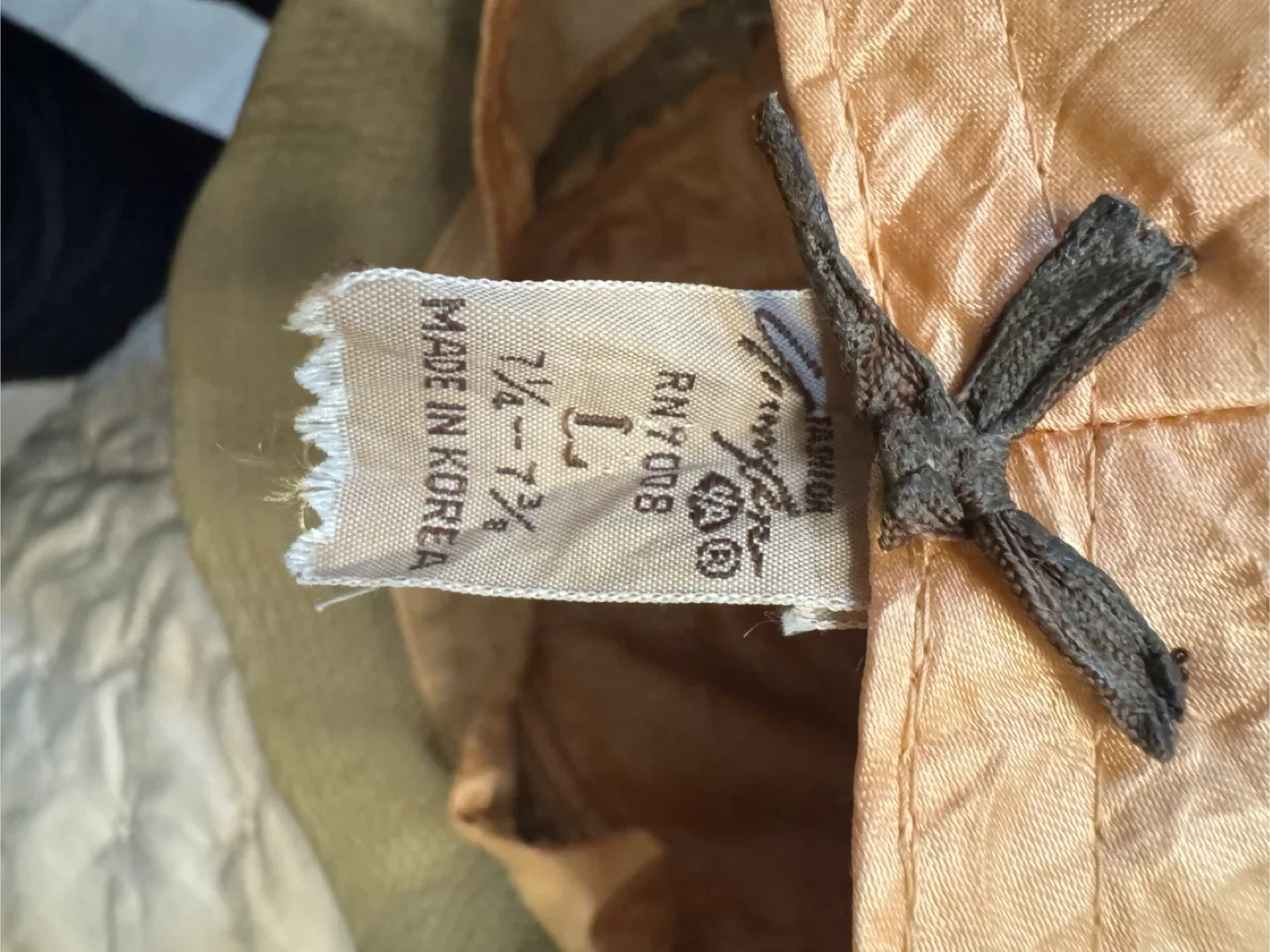 Comfy Fashion Bucket Hat Size 7 1/4 - 7 3/8 image indicator(4)