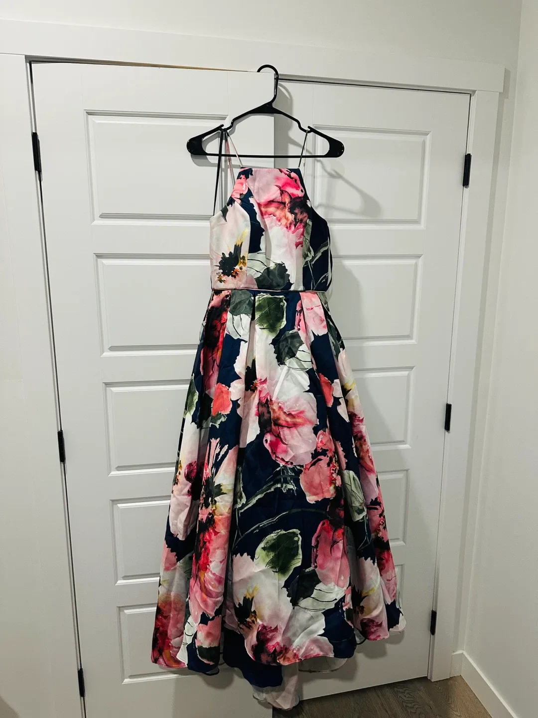 Betsy & Adam Floral Print Gown - Size 4