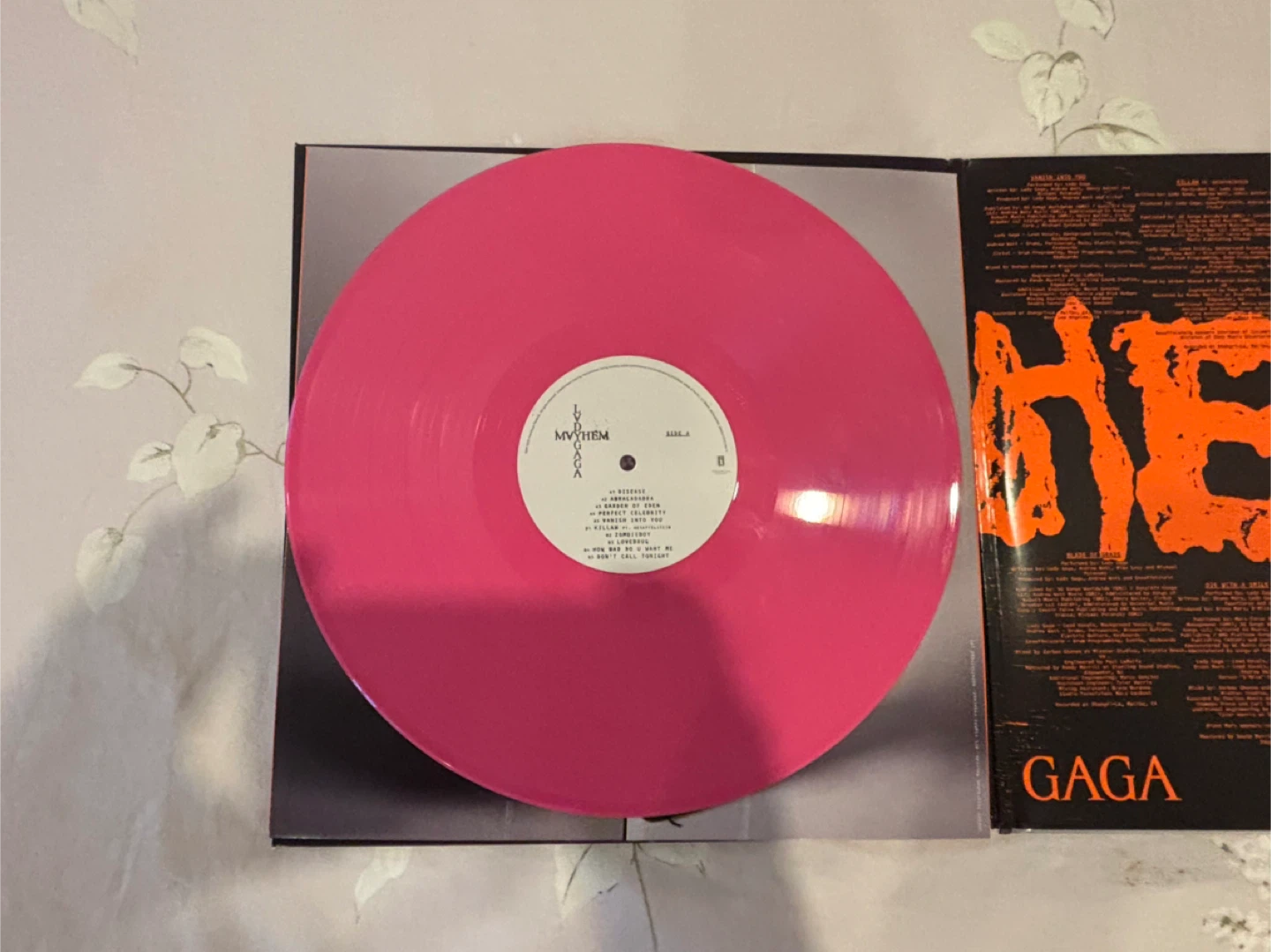 Lady Gaga - Mayhem (Limited Edition PinkVinyl) - photo 5