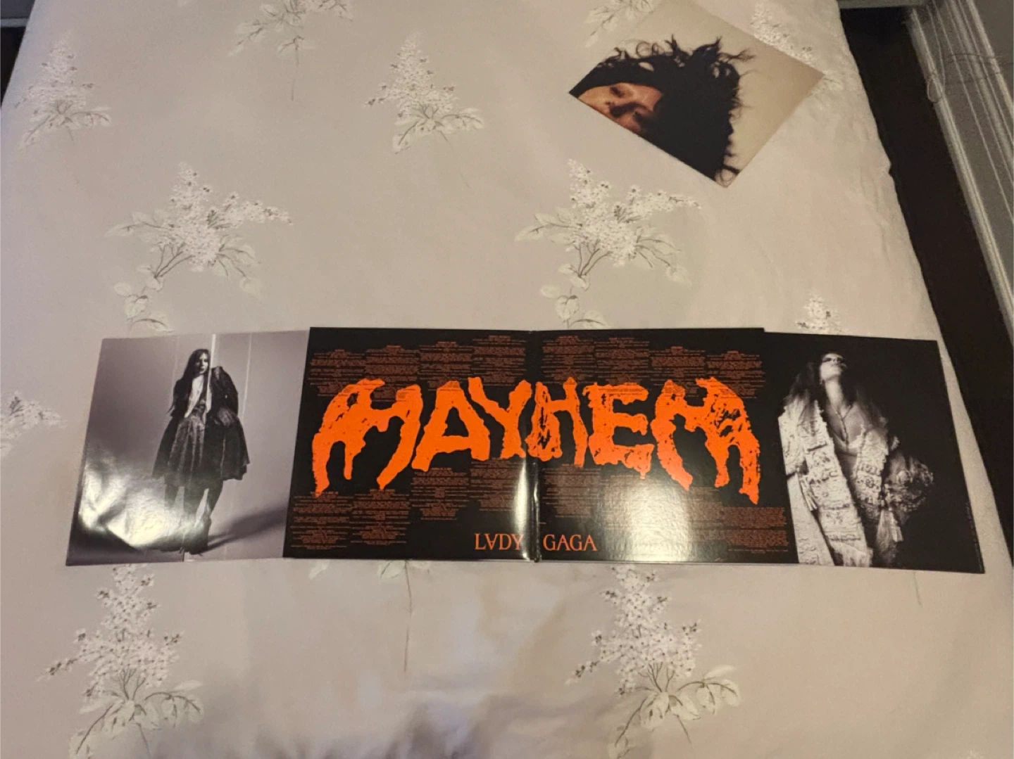 Lady Gaga - Mayhem (Limited Edition PinkVinyl) - photo 4