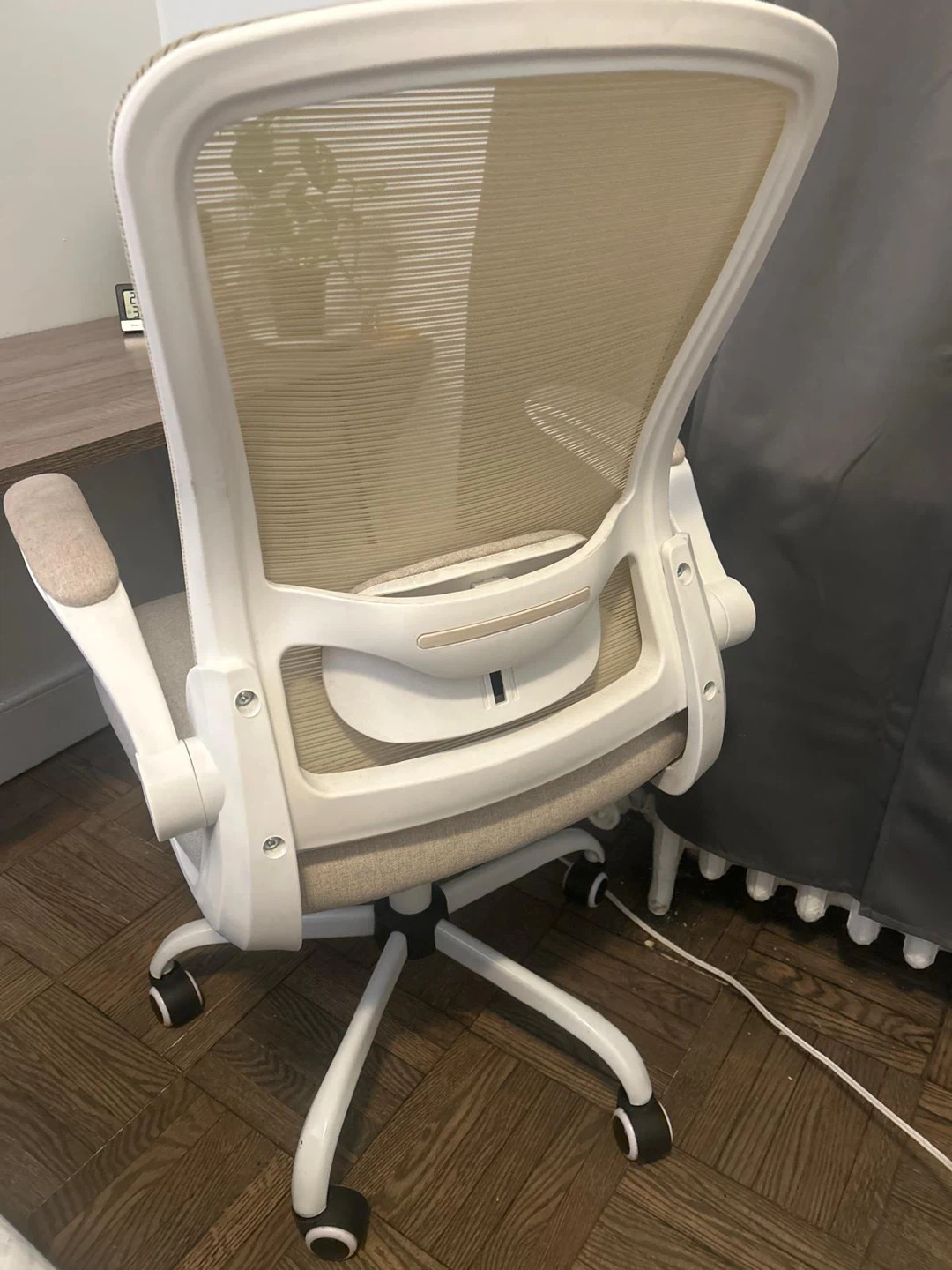 Beige & White Office Chair - photo 3