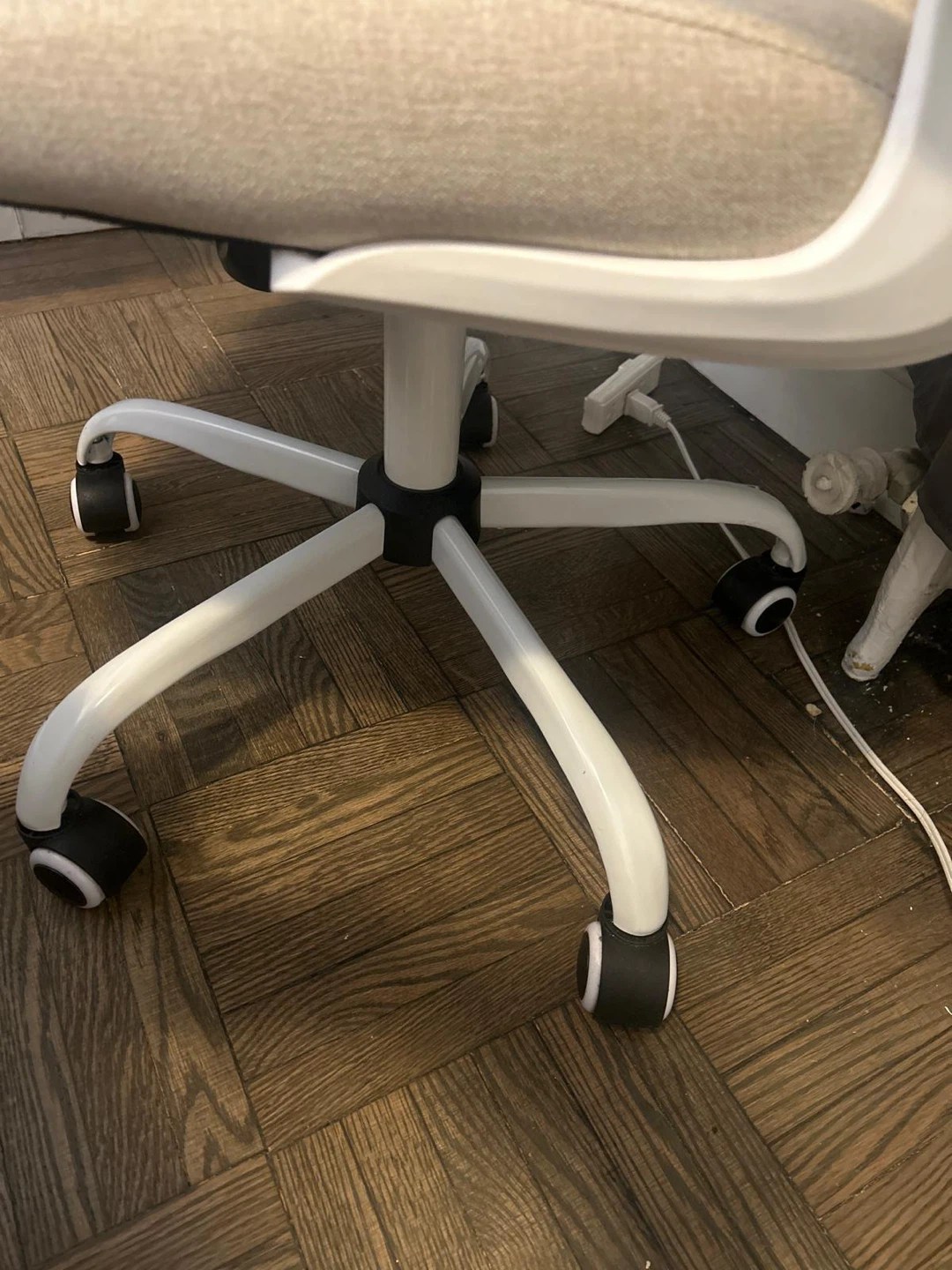 Beige & White Office Chair - photo 4