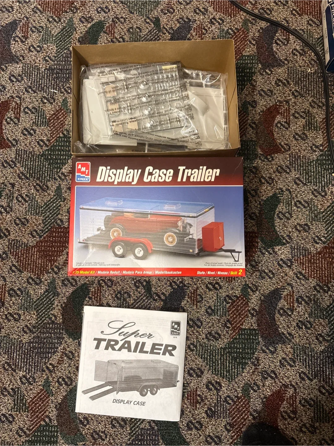 AMT Display Case Trailer Model Kit