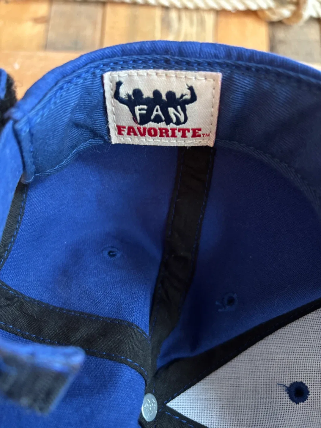 🎉  Vancouver Canucks “Fan Favourite “ Baseball Hat - One Size 🎉 image indicator(5)