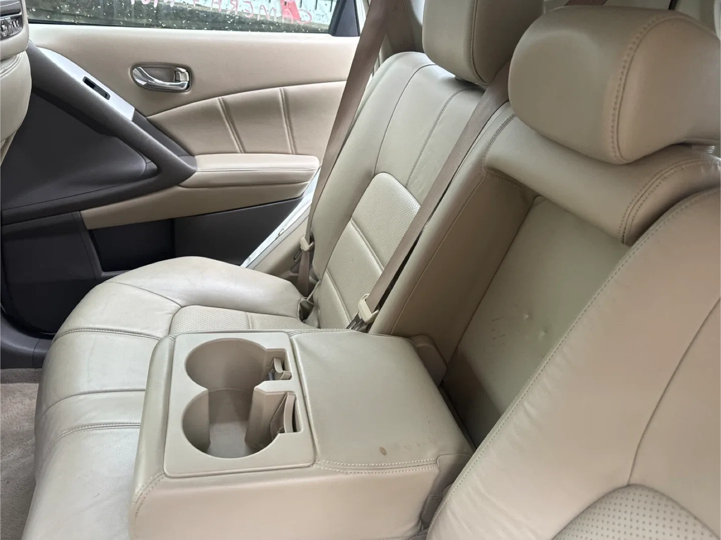 Nissan Murano Beige Leather Rear Seats image indicator(3)