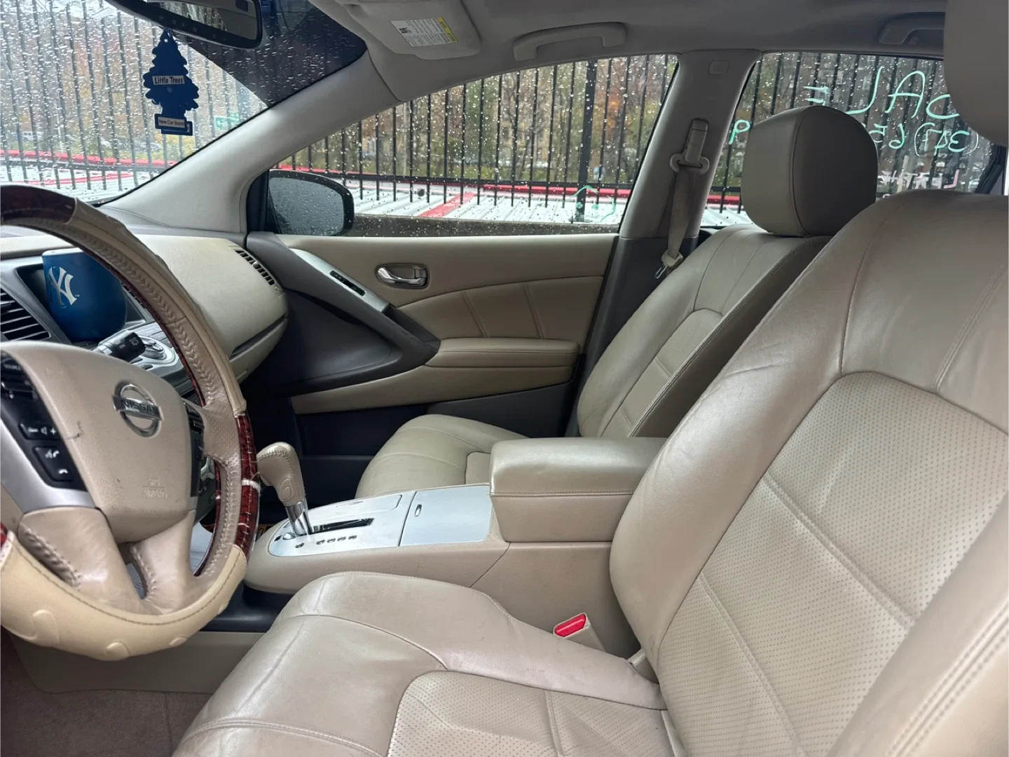 Nissan Murano Beige Leather Rear Seats image indicator(8)