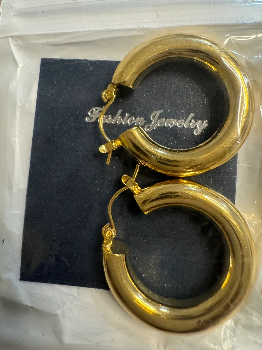 Gold Hoop Earrings - Fashion Jewelry image indicator(3)