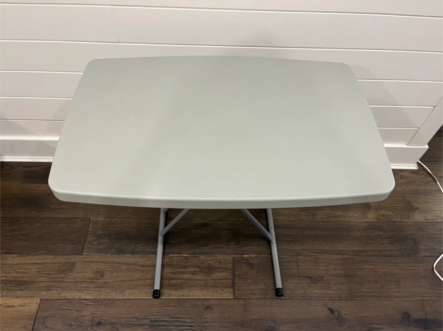 Folding Table - Compact & Portable image indicator(5)