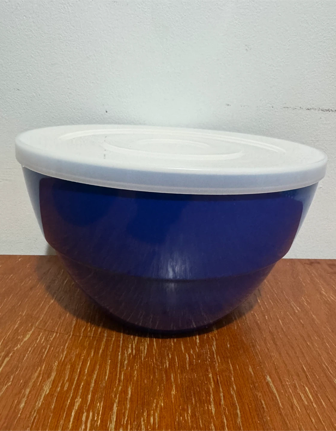 Vintage Mixing Bowls with Lids - Set of 3 - photo 4