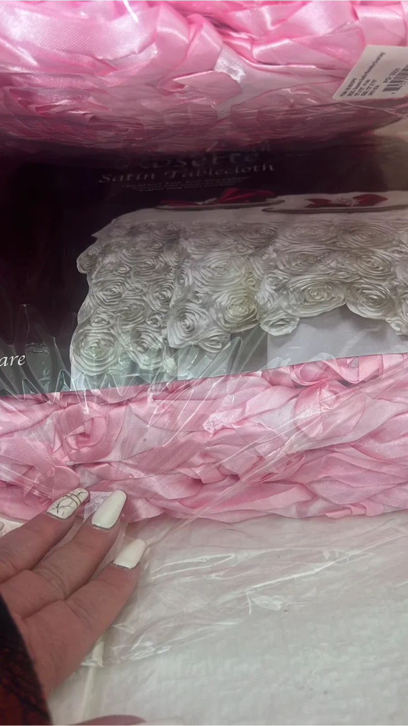 Rosette Satin Overlay 72" x 72" Square image indicator(2)