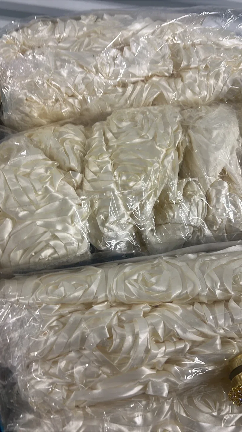 Rosette Satin Overlay 72" x 72" Square image indicator(5)