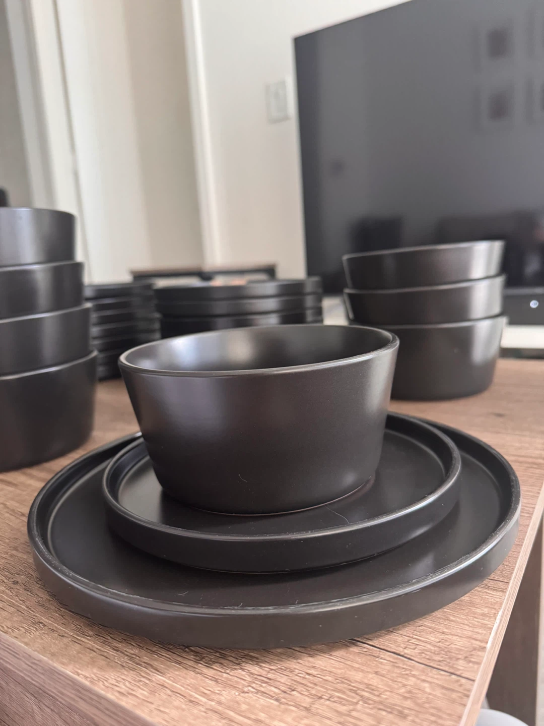 Black Stone Lain Dinnerware Set (32 items) - Plates, Bowls, Mugs