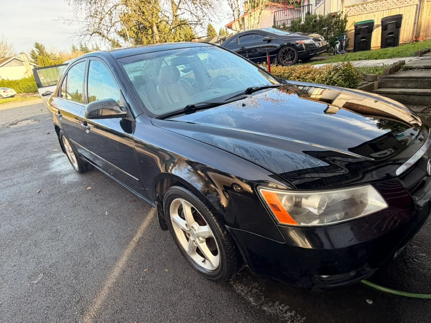 Black Hyundai Sonata Sedan image indicator(2)