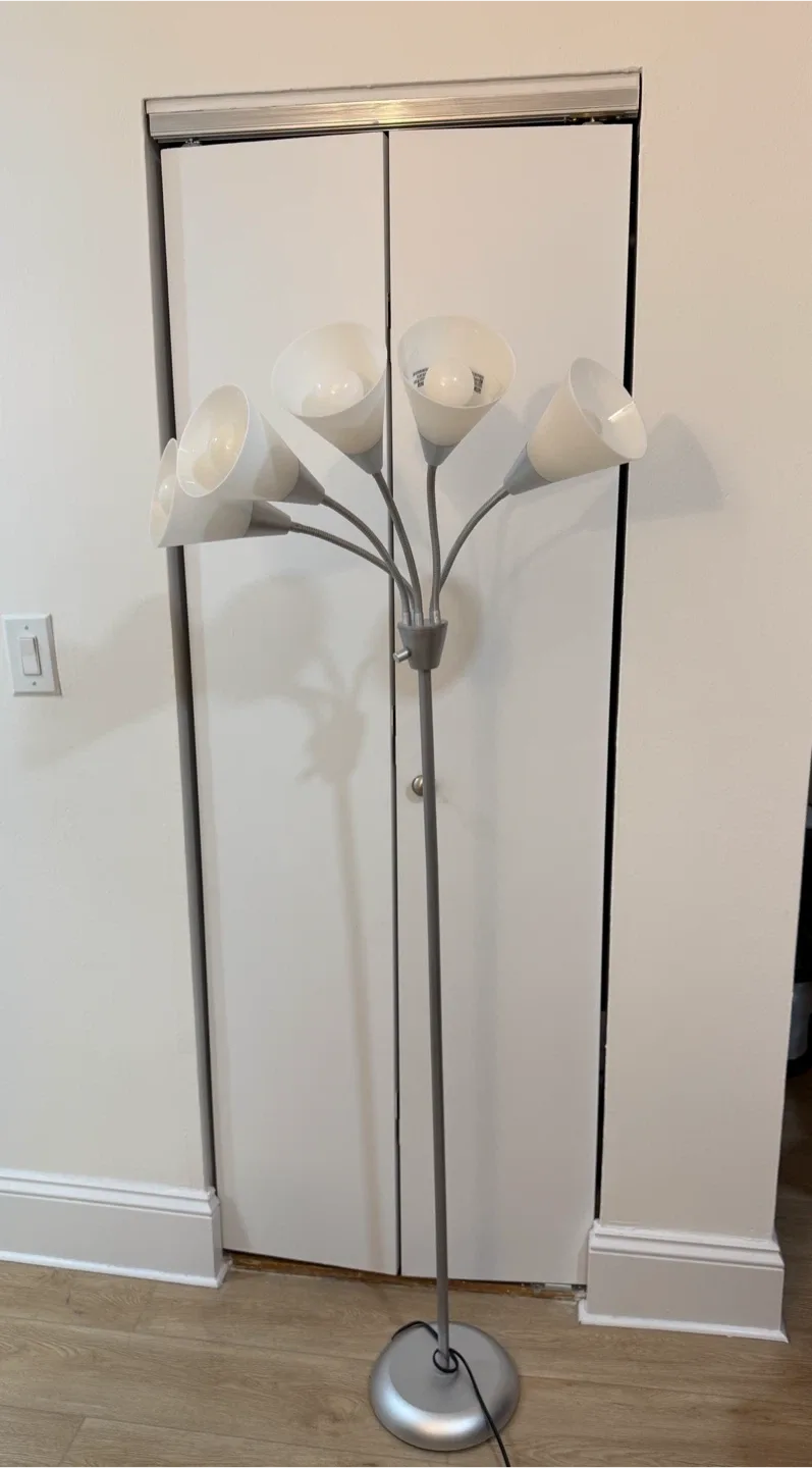 5-Light Floor Lamp (Tall, 5 adjustable heads) image indicator(6)