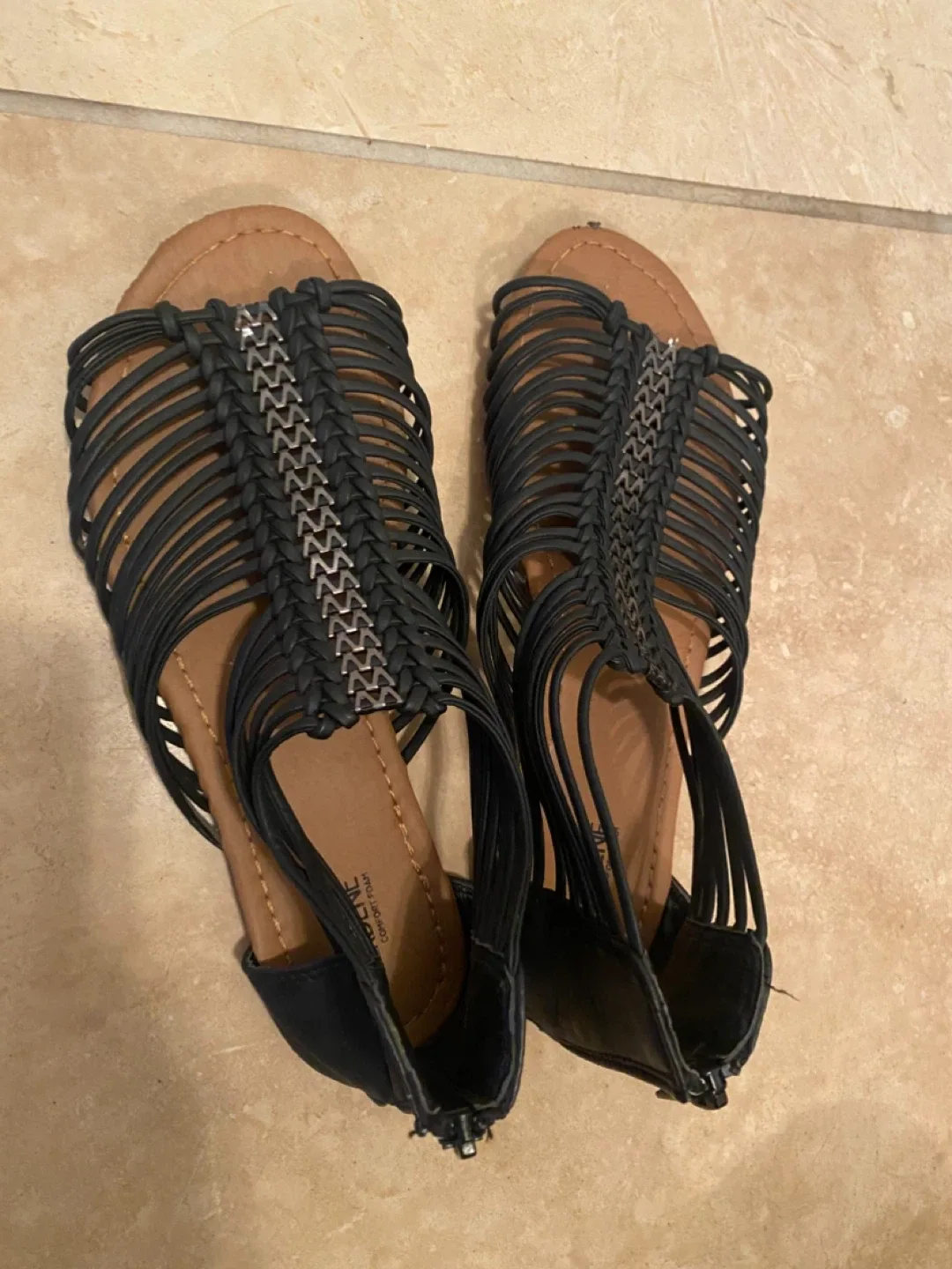 Ardene Black Gladiator Sandals - Size 7 image indicator(2)