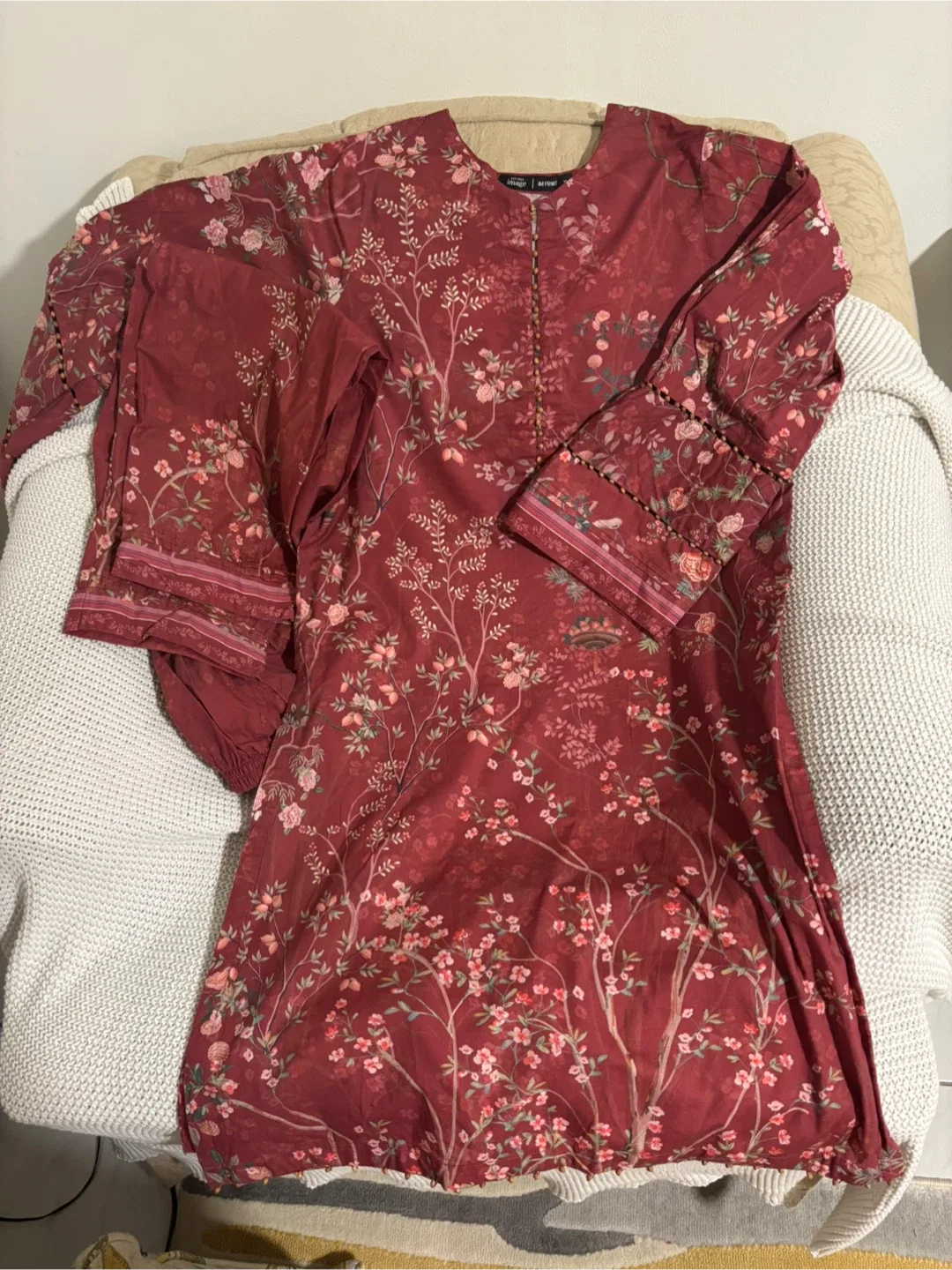 Image  Floral Print Kurta co ord set