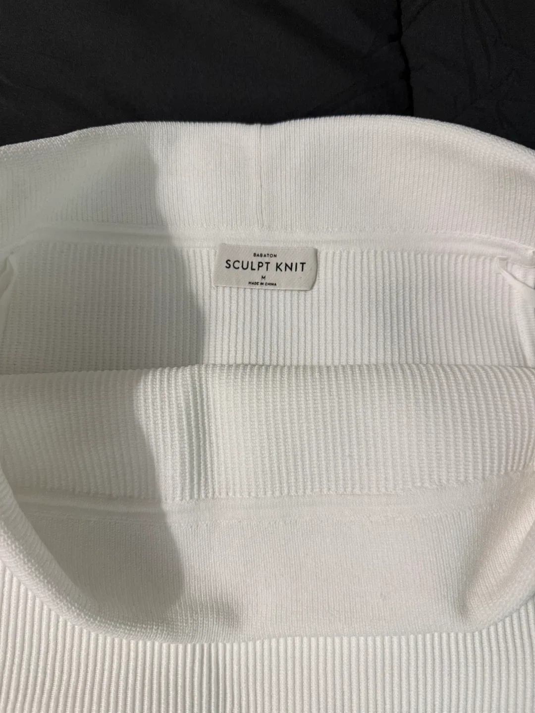 Aritzia Babaton Sculpt Knit Top - White - Size M image indicator(3)