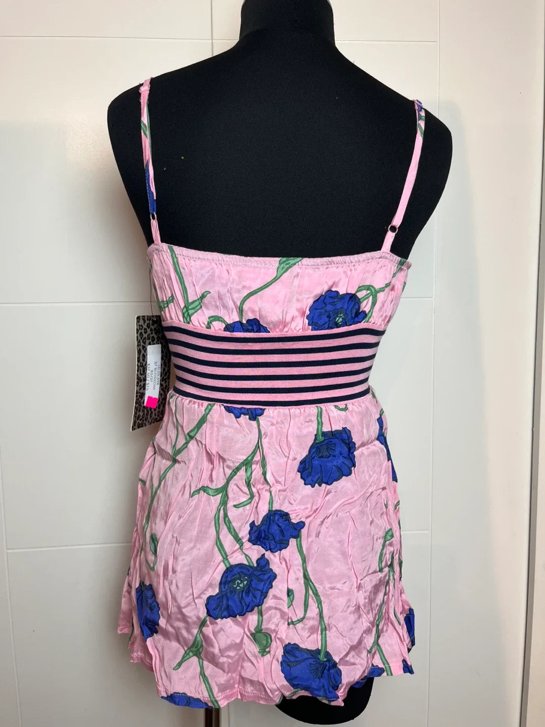 NWT Pink Floral Cami Top - Size S image indicator(2)