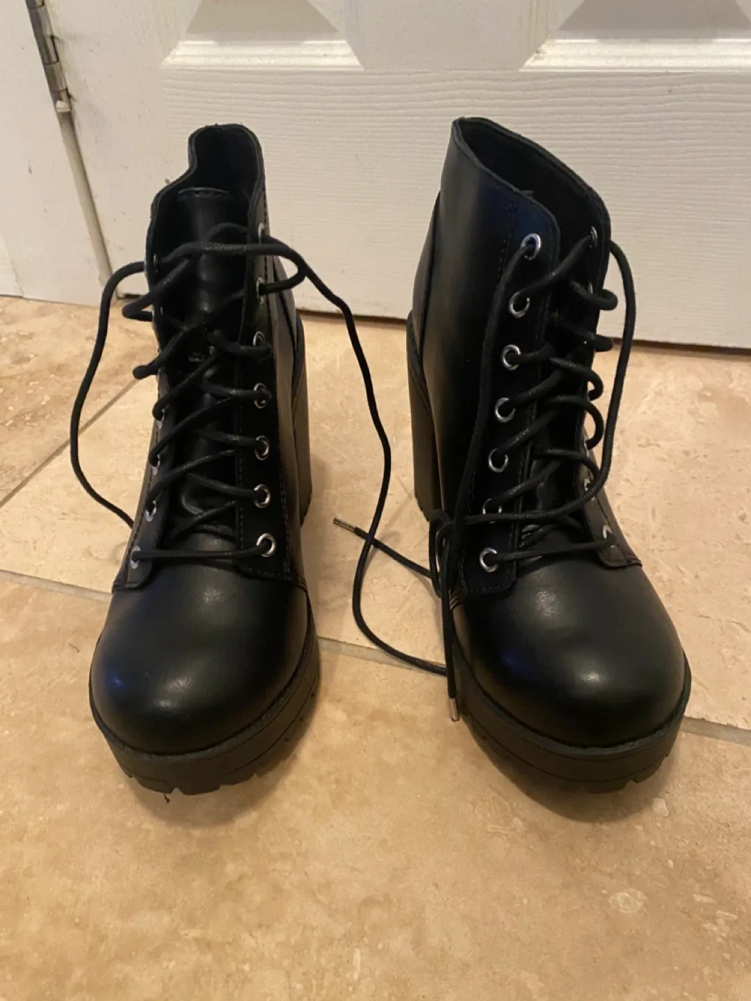 Divided Black Heeled Ankle Boots image indicator(4)