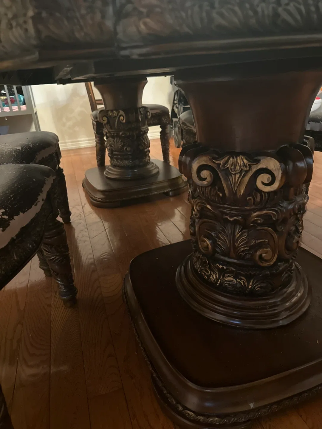 Ornate Dining Table with 6 Chairs image indicator(5)