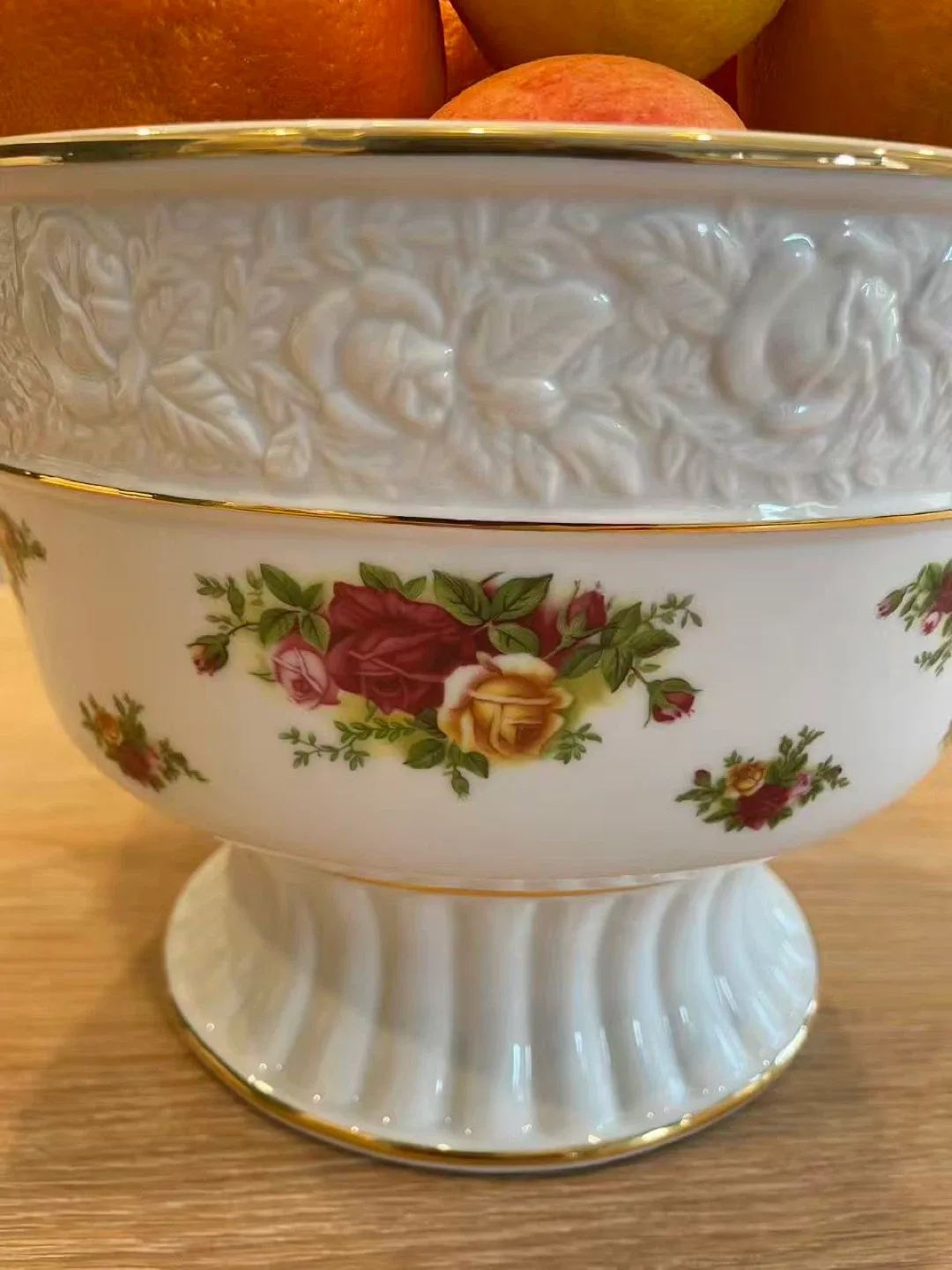 🌹 Royal Albert Old Country Roses Pedestal Bowl (1980s–1990s) image indicator(2)