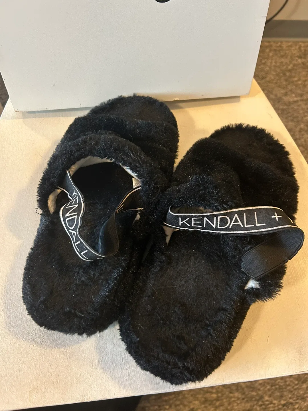 Kendall + Kylie Black Fuzzy Slides - Size 9