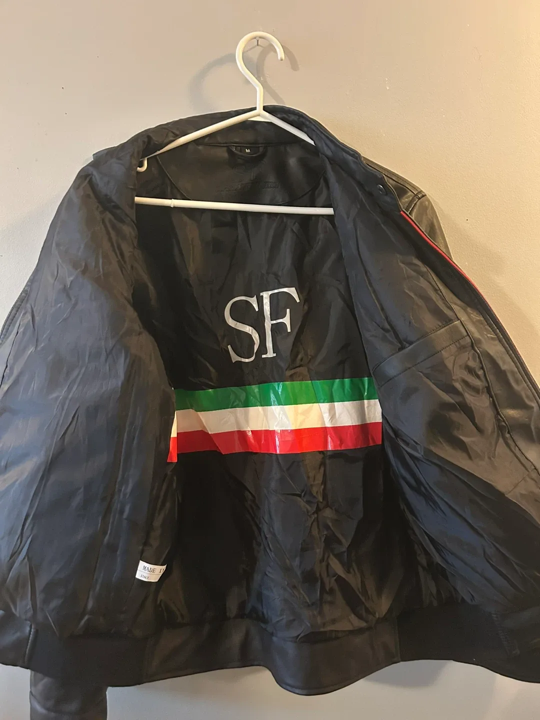 Black faux skin Leather Jacket - Size M image indicator(3)