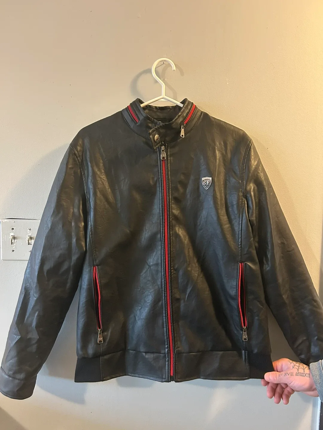 Black faux skin Leather Jacket - Size M image indicator(7)