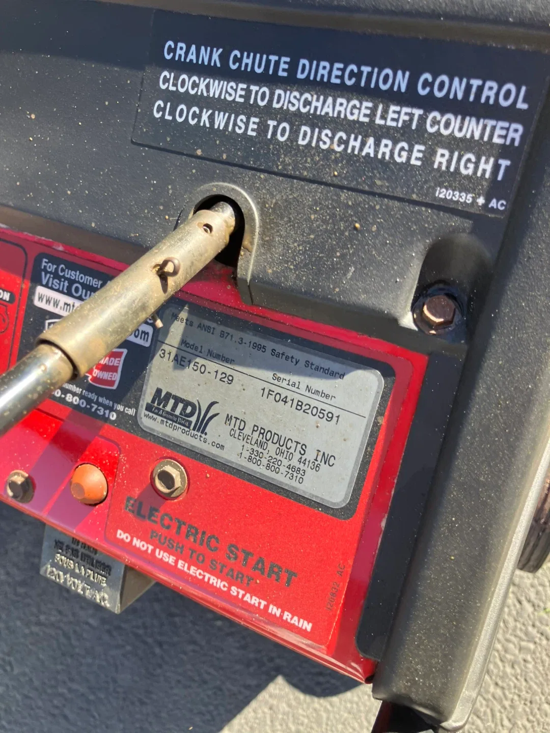 Yard Machines 4.5HP/21" Electric Start Snow Blower image indicator(6)