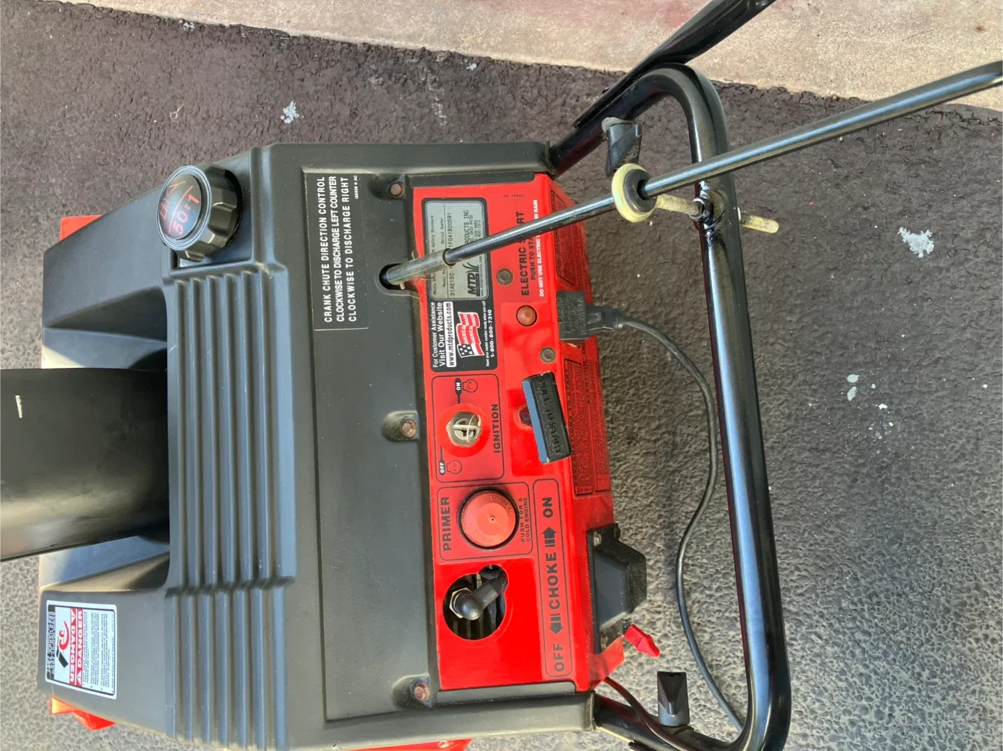 Yard Machines 4.5HP/21" Electric Start Snow Blower image indicator(3)