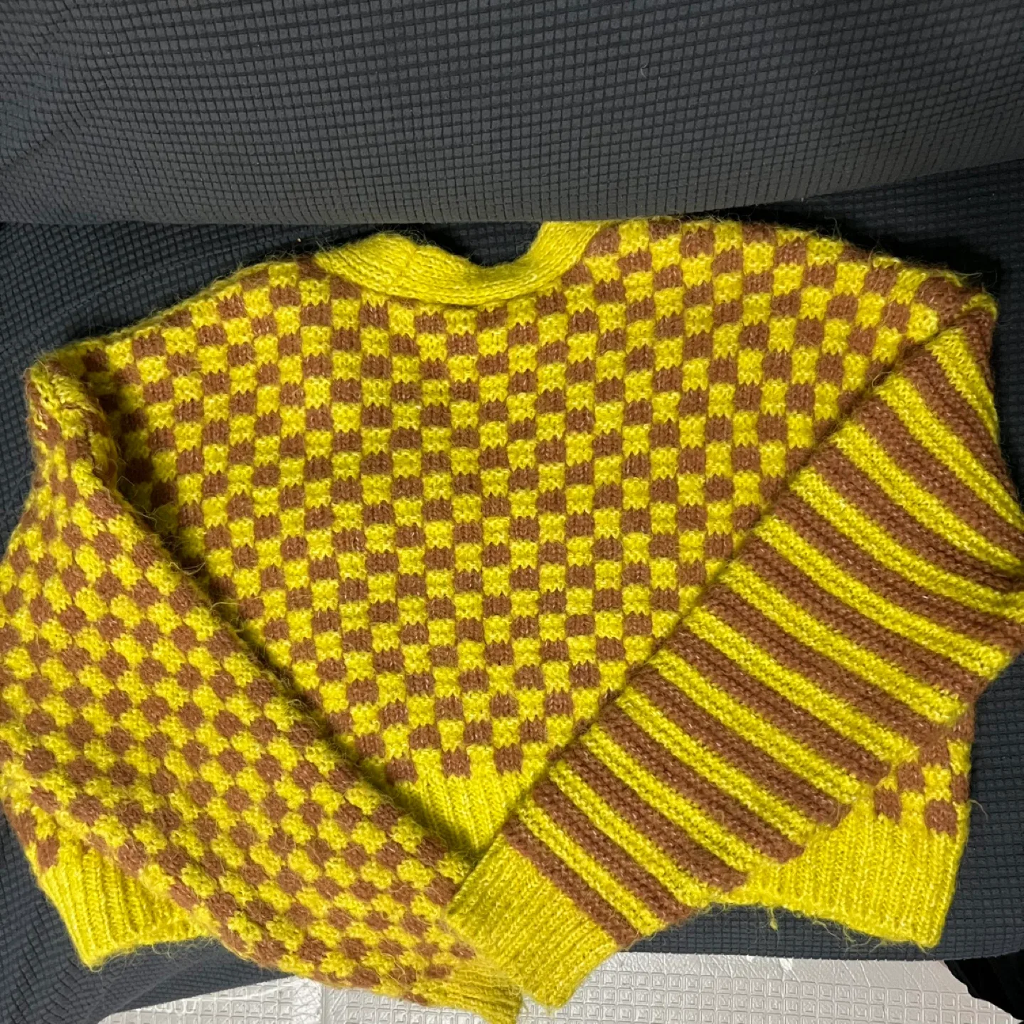 Zara Checkered Knit Cardigan - Size M image indicator(2)